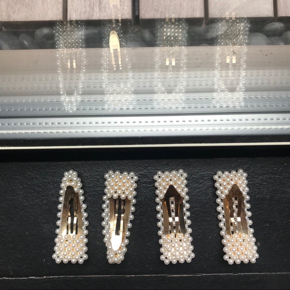 X4 Faux Pearl Beaded Snap Closure Hair Barrettes - Picture 3 of 4